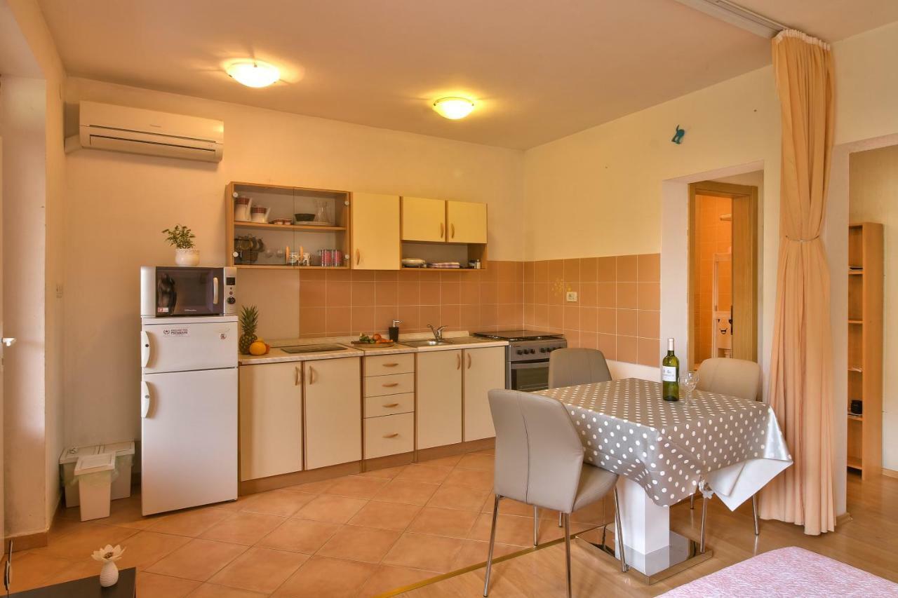 Apartment Borik Pula Exterior foto